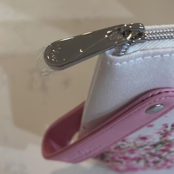 🎀 Miss Dior limited edition Floral Cosmetic Makeup Clutch Bag🎀 - Picture 16 of 17